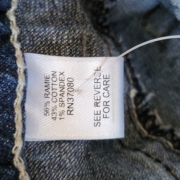 Cato medium wash factory distressed wide faux cuff denim capris - Picture 15 of 15